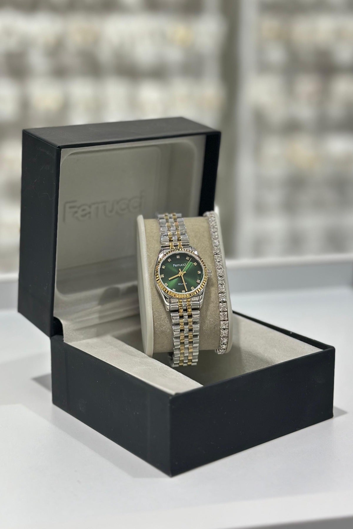Ferrucci Çelik Kordon Su Geçirmez Garantili Kadın Kol Saati (TYCBD6F29D2678104C98A4D00)